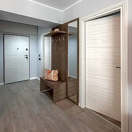 L&c By Zora Apartament,pe Plaja Hotel