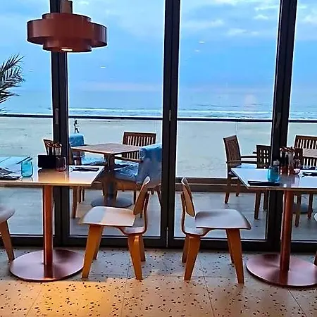 Hotel L&c By Zora Apartament,pe Plaja Constanta